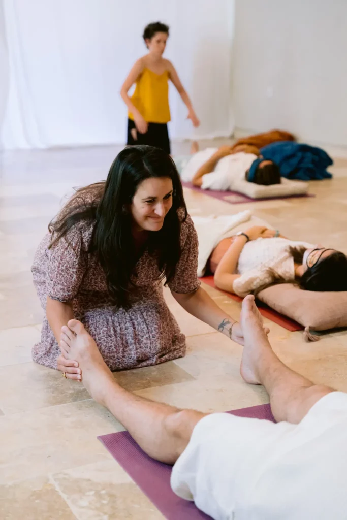 Séance de breathwork en groupe animée par Alicia Dallery